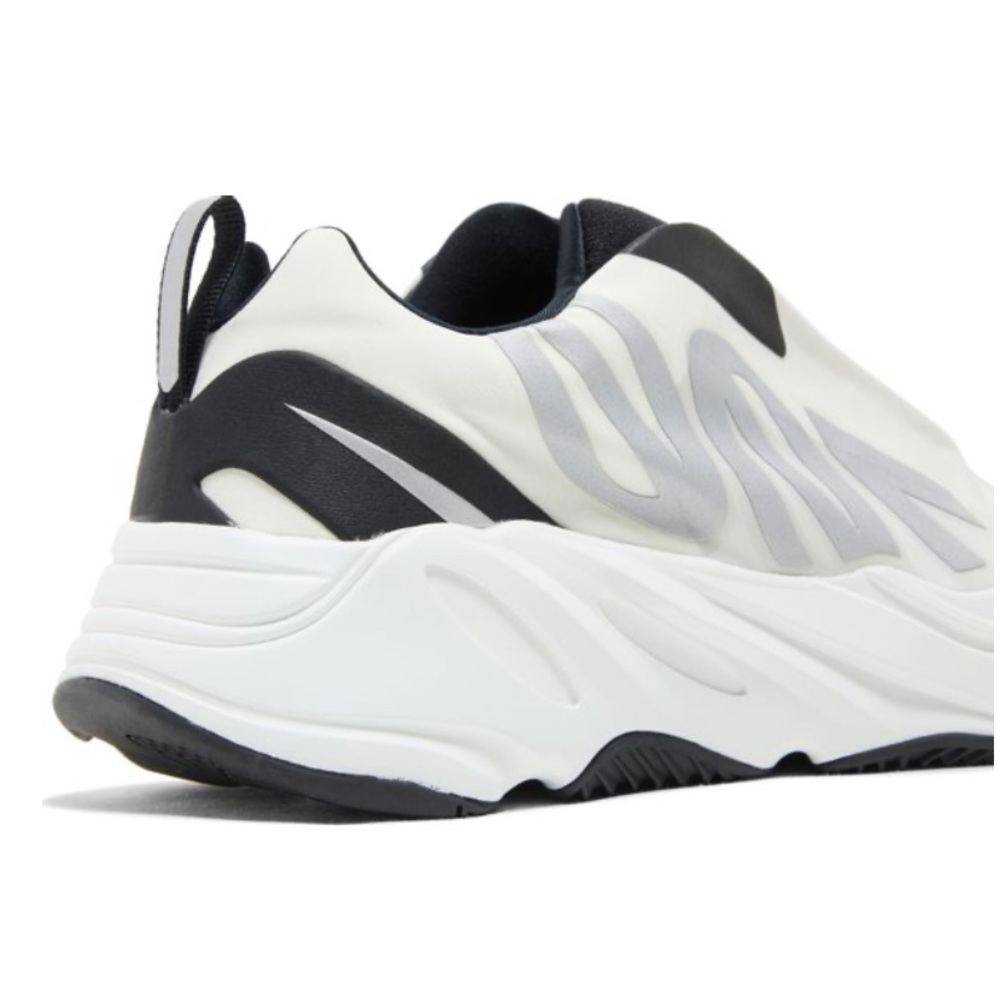 Adidas Yeezy Boost 700 MNVN Laceless “Analog” - Men’s 4.5 - Brand New W/ Box - Picture 5 of 8